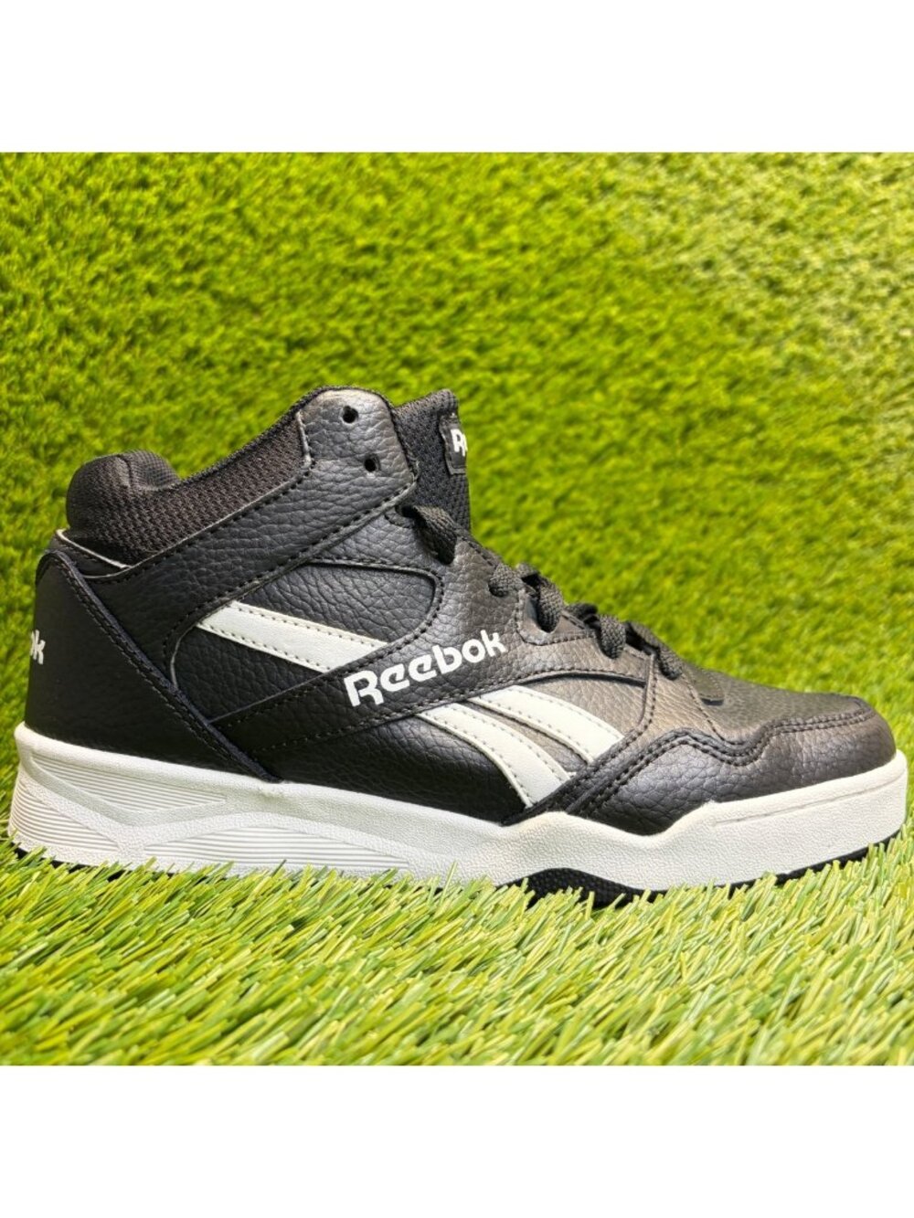 Reebok Classic Mid Womens Size 8 Black White Athletic Leather Shoes Sneakers